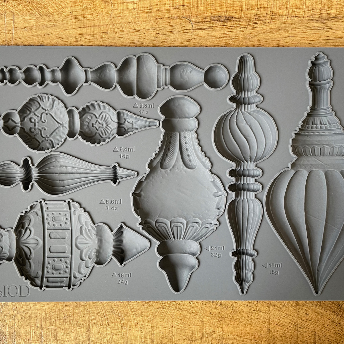 Baubles Decor Mould™