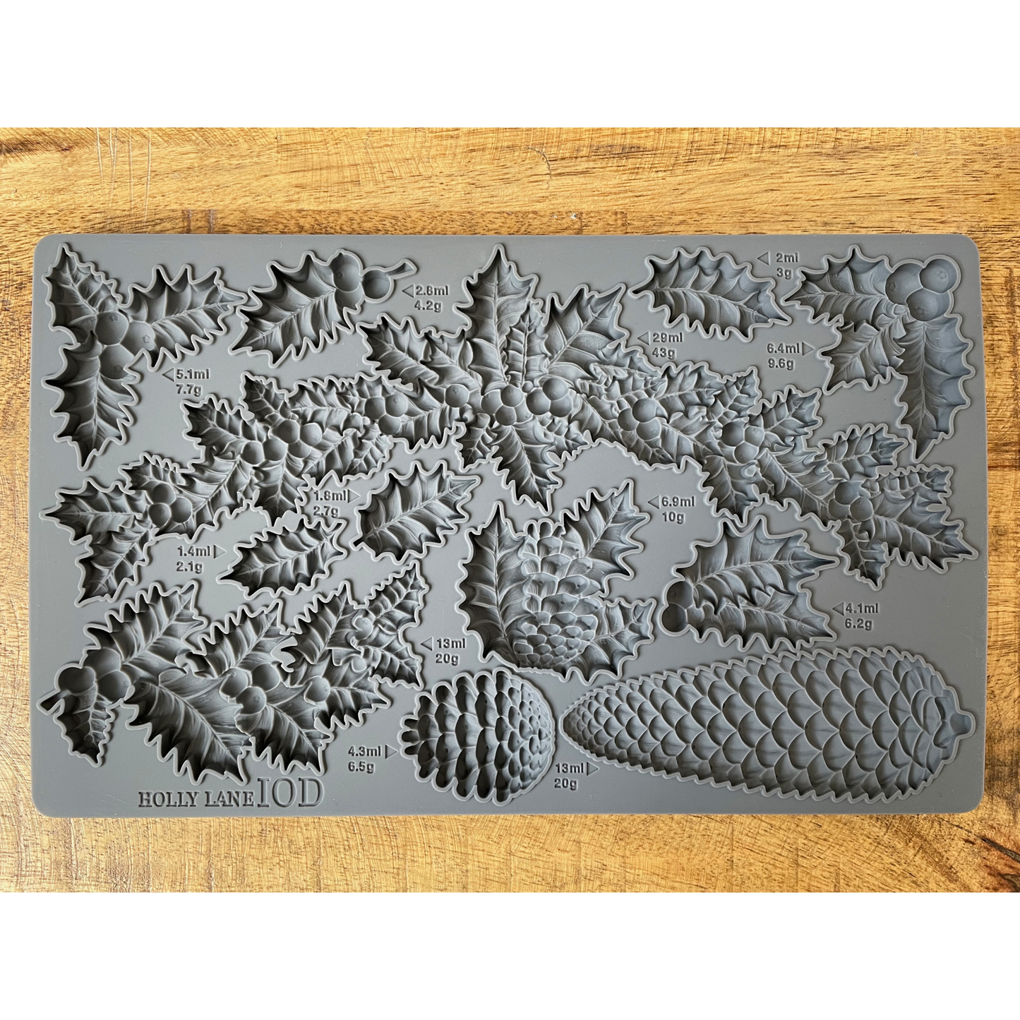 Holly Lane Decor Mould™