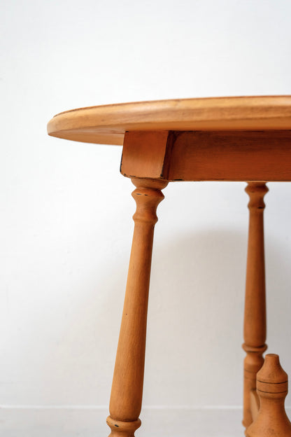 Barcelona Orange Table